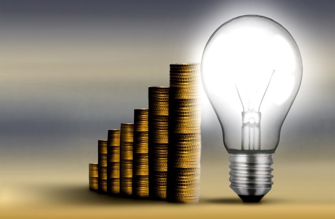 Labor valuation using the “Dark Side of the Moon”