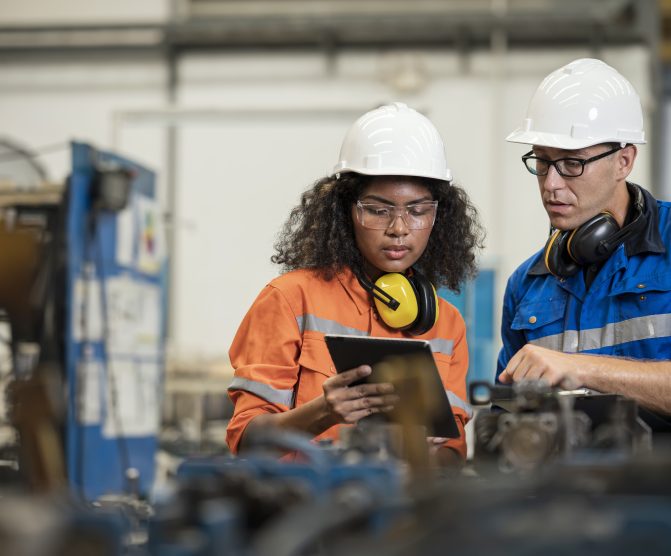 Field Service Management Platforms for Large Manufacturing Enterprises